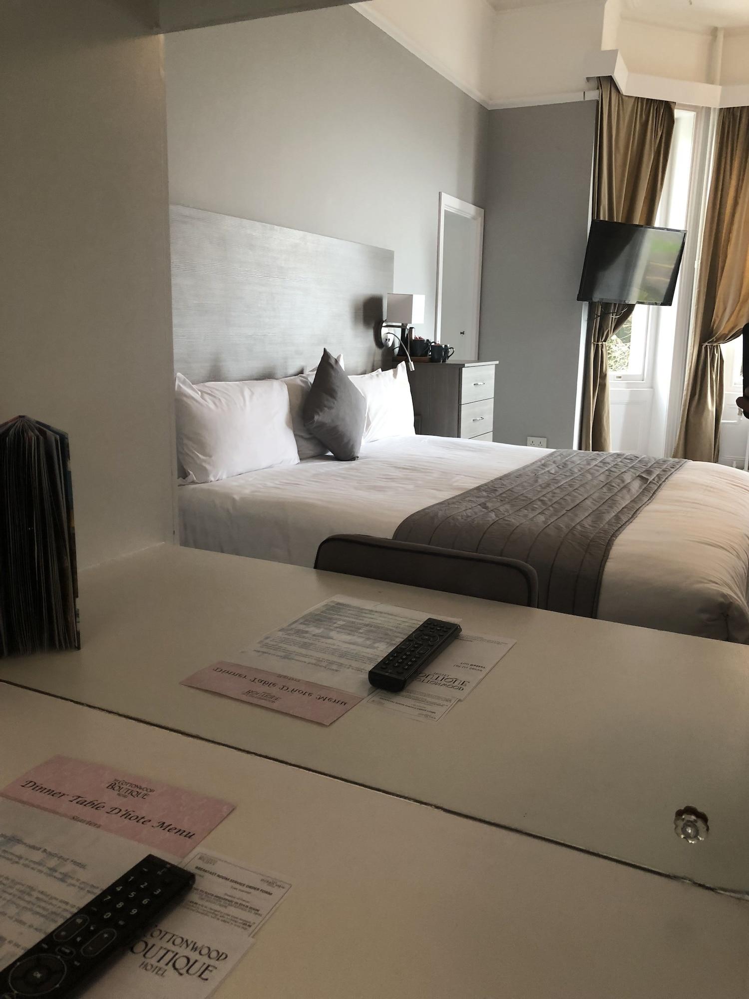 Cottonwood Boutique Bed and Breakfast Μπόρνμουθ Εξωτερικό φωτογραφία