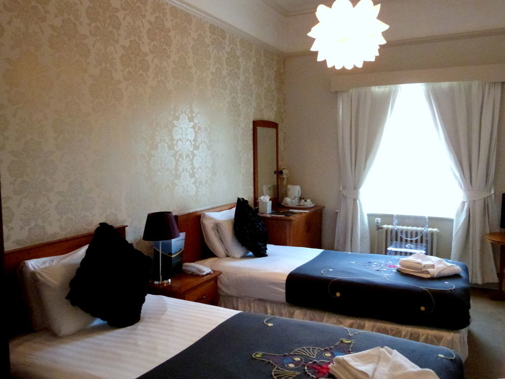 Cottonwood Boutique Bed and Breakfast Μπόρνμουθ Εξωτερικό φωτογραφία